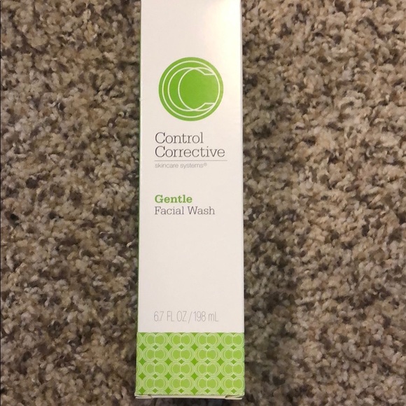Gentle Facial Wash - Picture 1 of 3